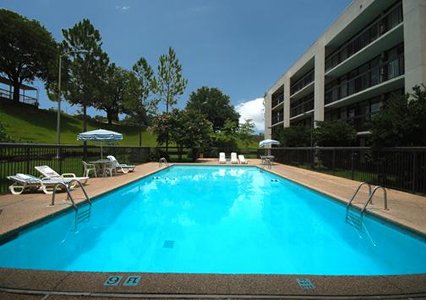 Quality Inn & Suites Vicksburg 04.[1]